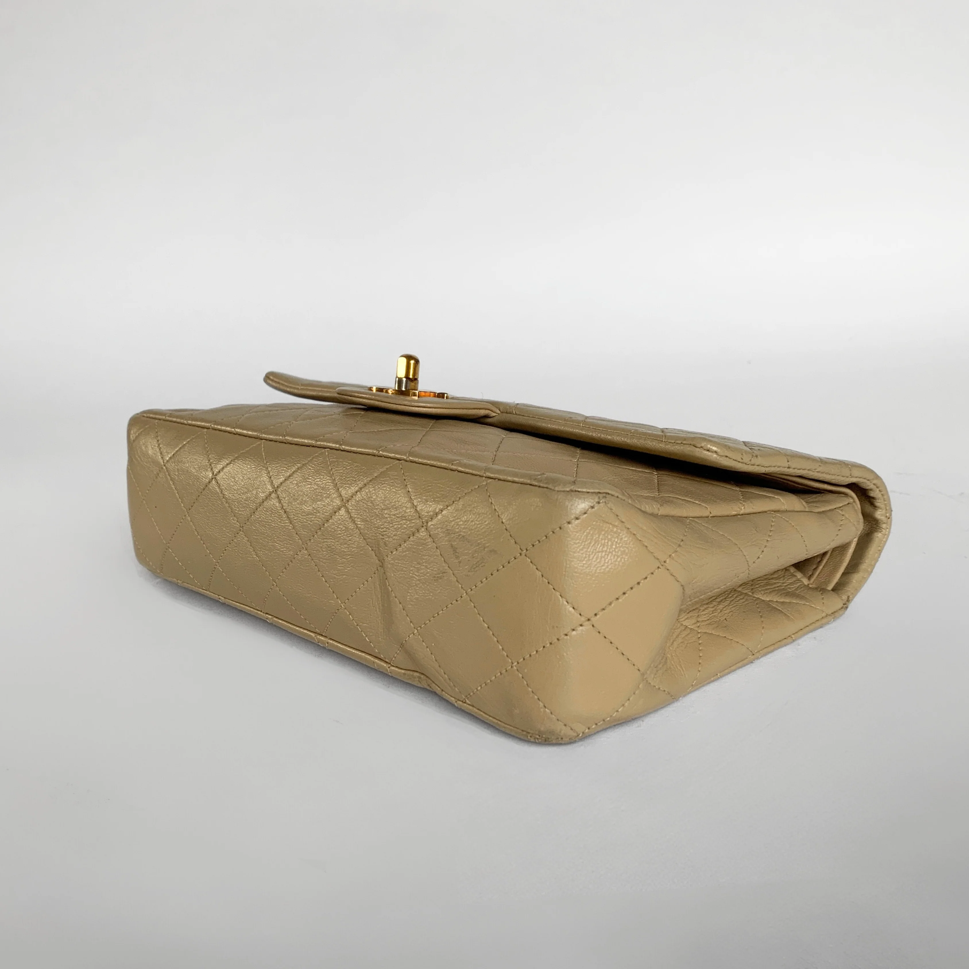Chanel Classic Flap Bag Medium Lambskin Leather - Image 4