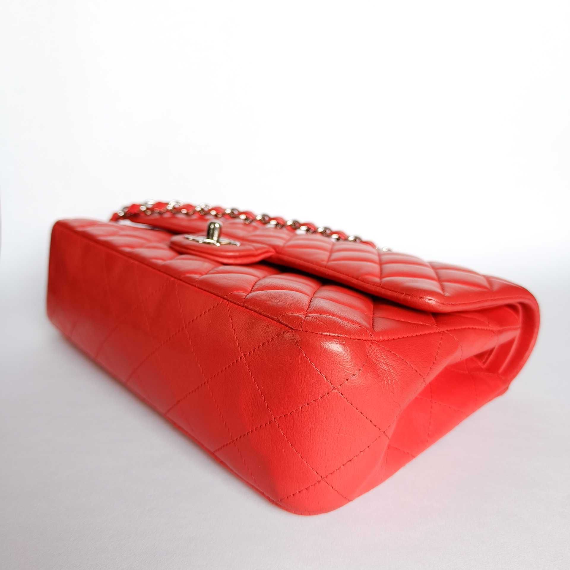 Chanel Classic Flap Bag Medium Lambskin Leather - Image 4
