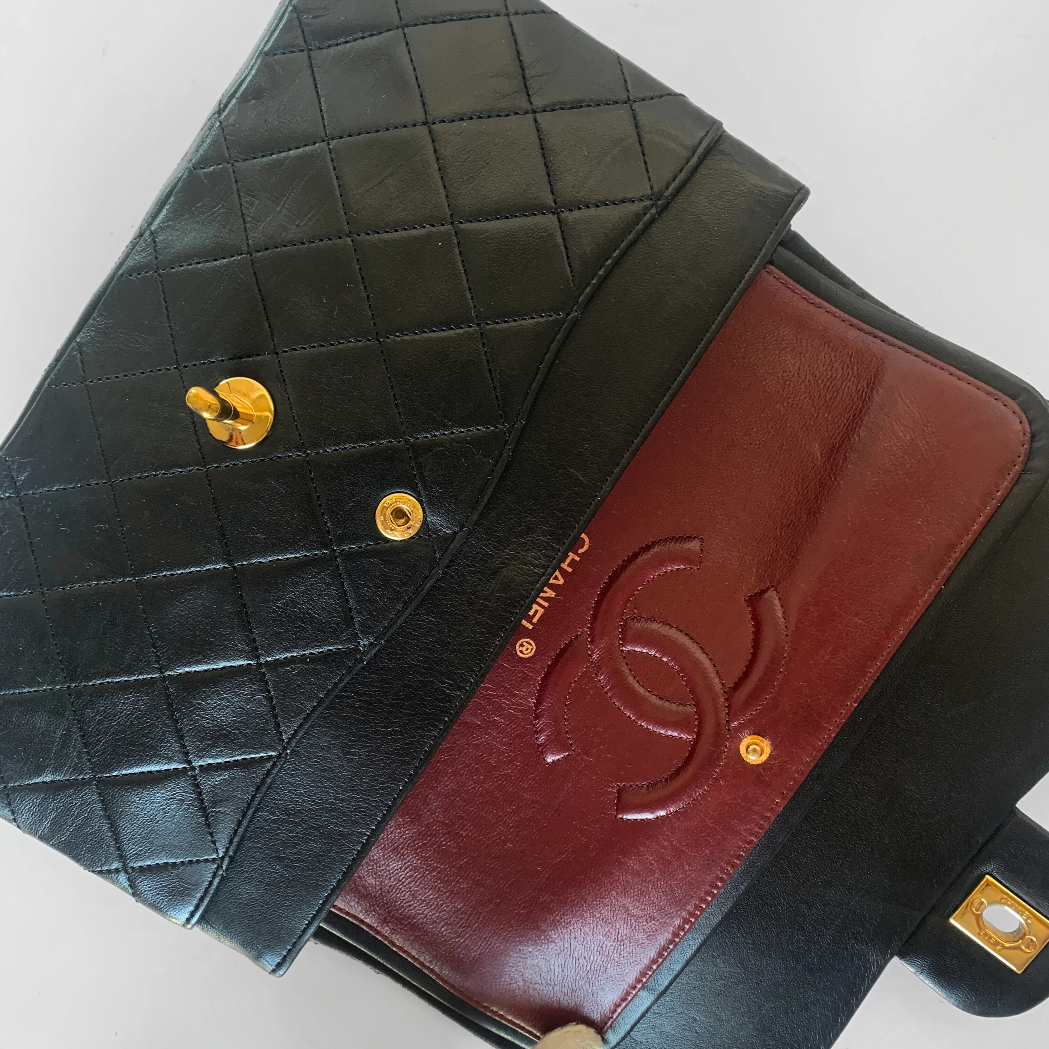 Chanel Classic Flap Bag Medium Lambskin Leather - Image 7