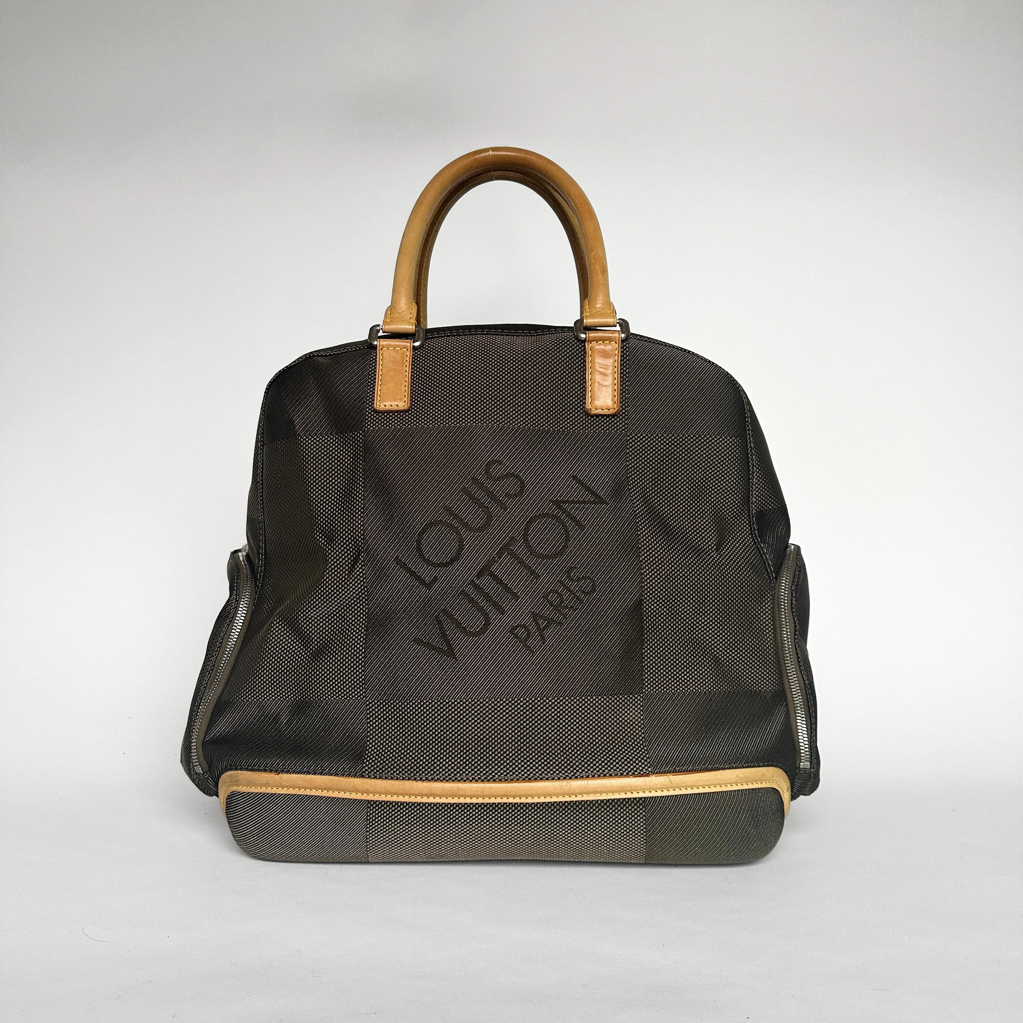 Louis Vuitton Aventurier Bag Damier Nylon - Image 4